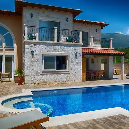 Bakajak Villa